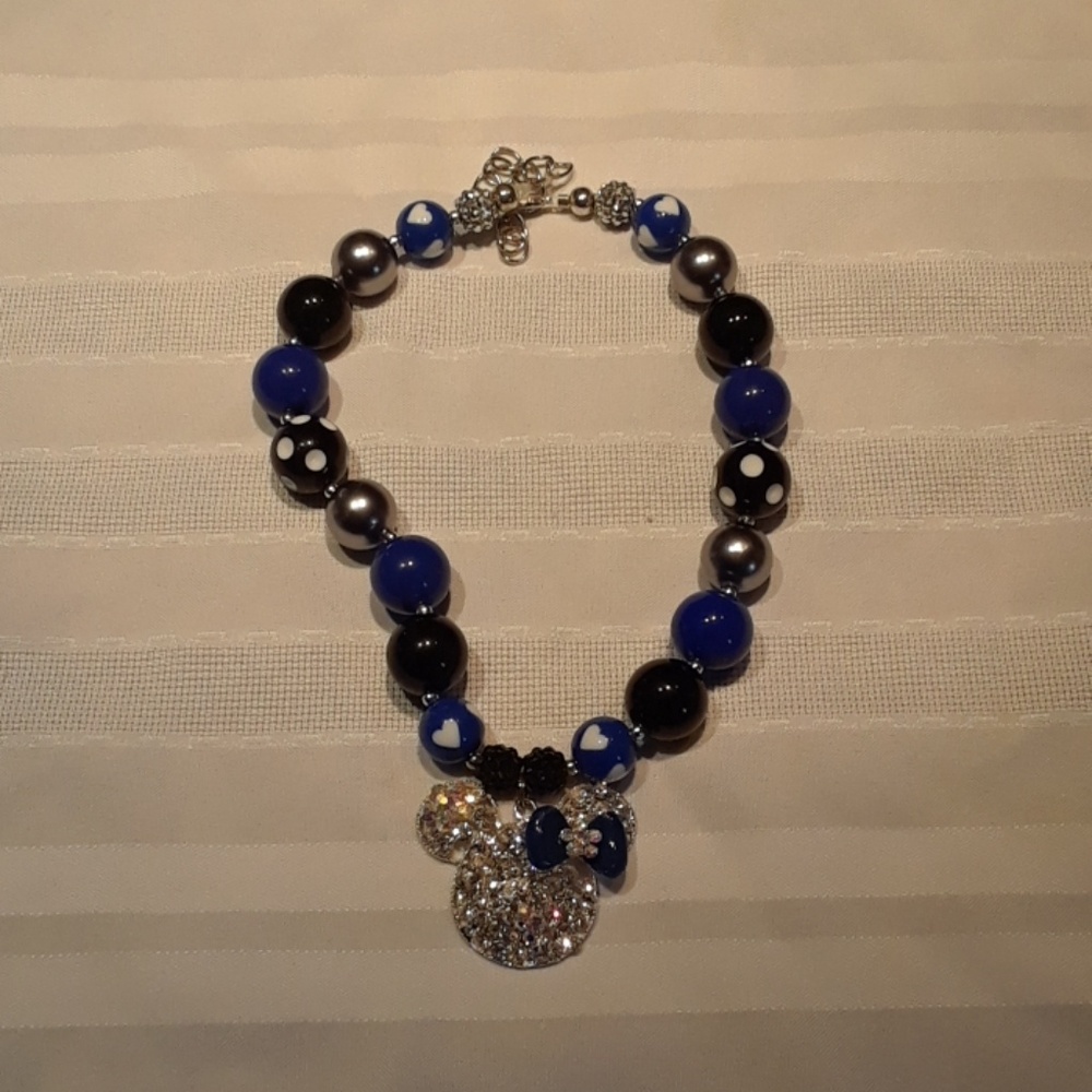 Minnie Mouse bling necklace.